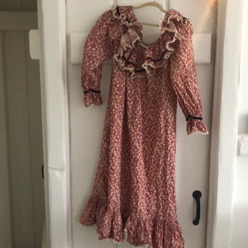 Dôen ruffled nightie / dress